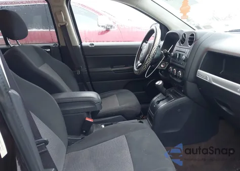 2014 Jeep Compass Sport z USA, uszkodzony, nr VIN 1C4NJDBB2ED591974